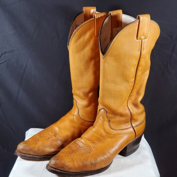 VintageOlathe Boot Company